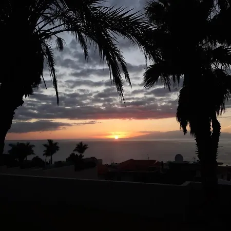 Sun Apartament شقة *